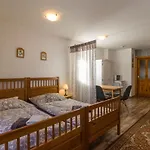 Vinicky Dvur 3*